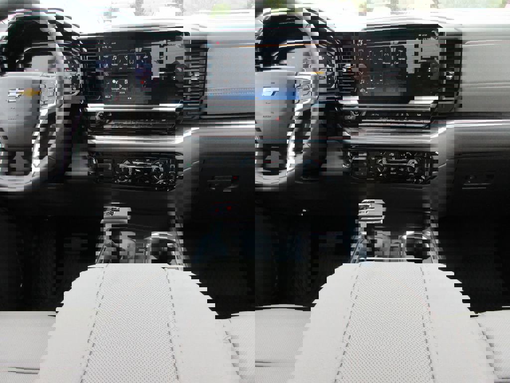 New 2026 Chevrolet Silverado 1500 LTZ w/ LTZ Premium Package image 17