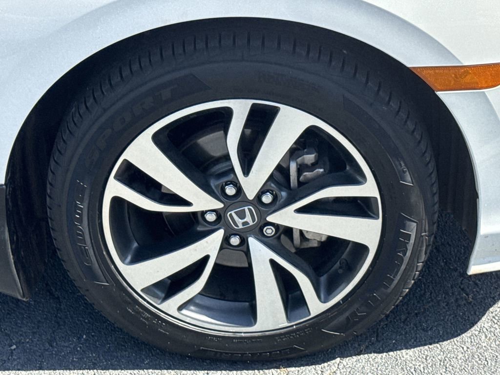 Used 2024 Honda Odyssey Touring image 12