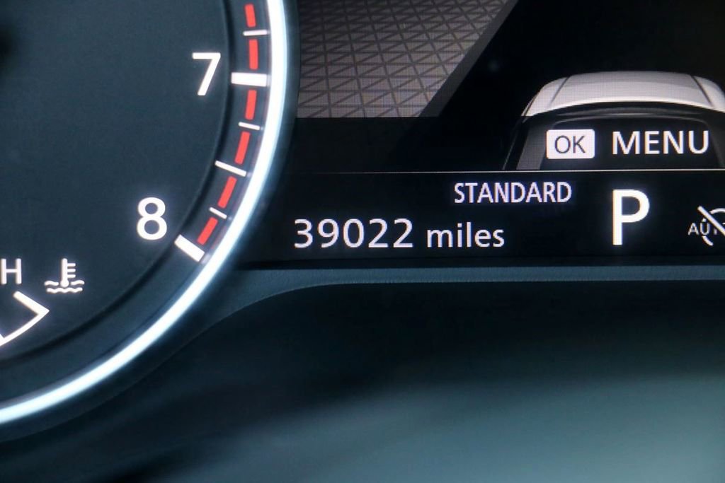 Used 2025 Nissan Pathfinder SV FWD image 11