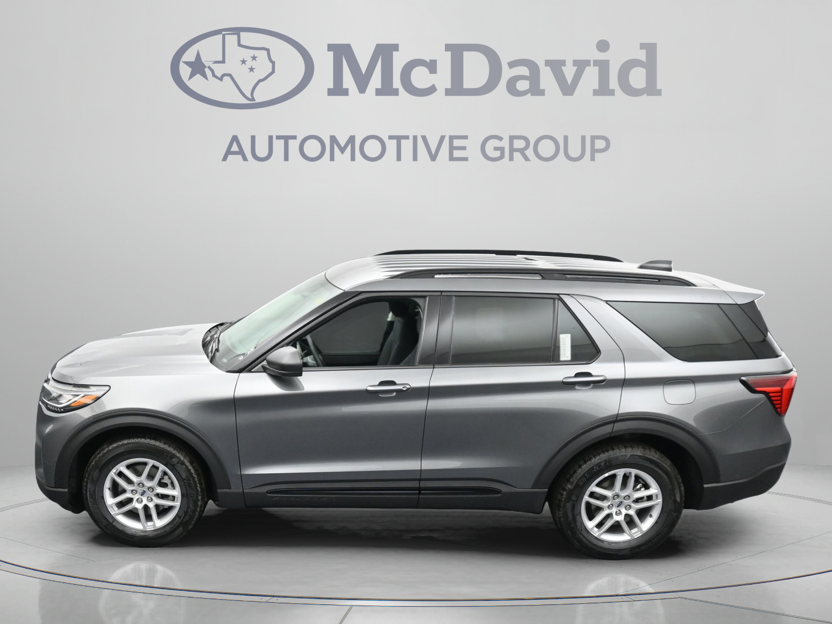 New 2026 Ford Explorer Active RWD image 21