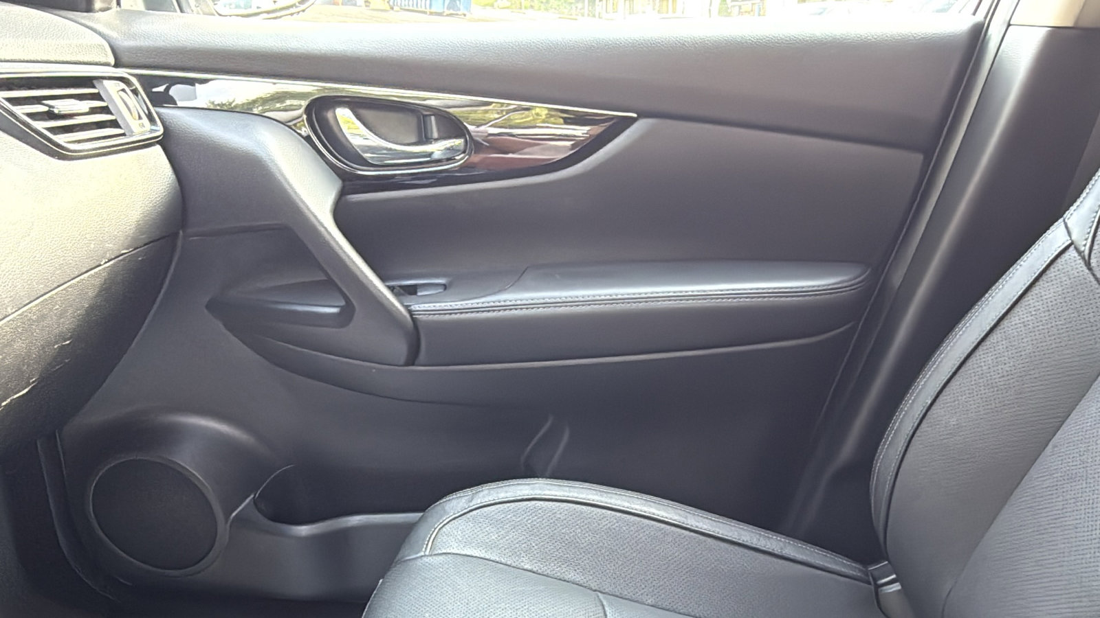 Used 2019 Nissan Rogue Sport SL image 19