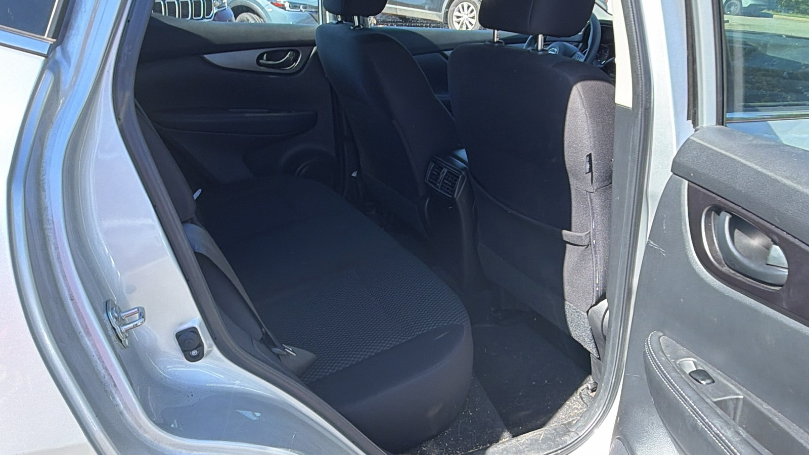 Used 2022 Nissan Rogue Sport S FWD image 21