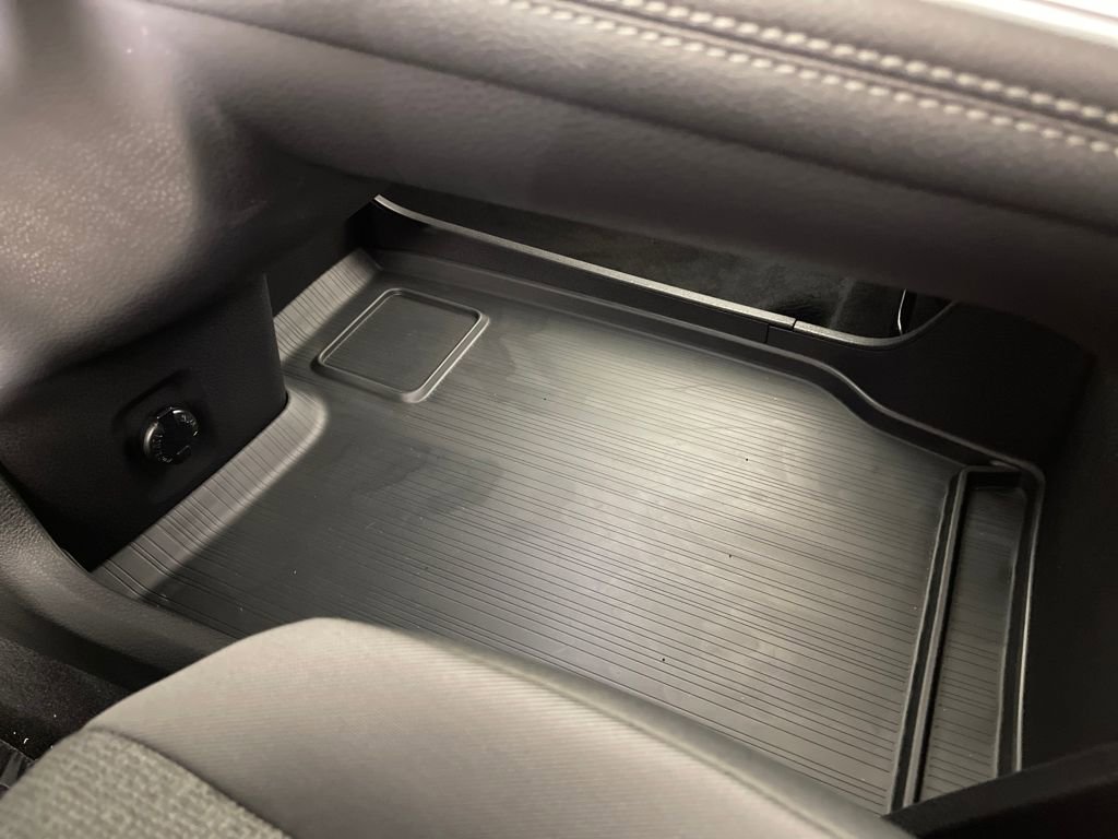 New 2026 Toyota Sienna LE image 30