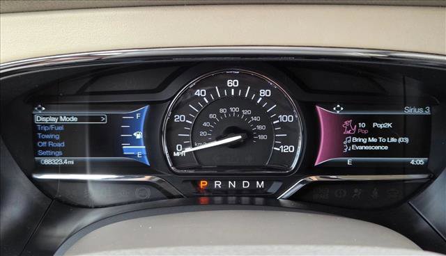 Used 2015 Lincoln Navigator L 4WD image 11