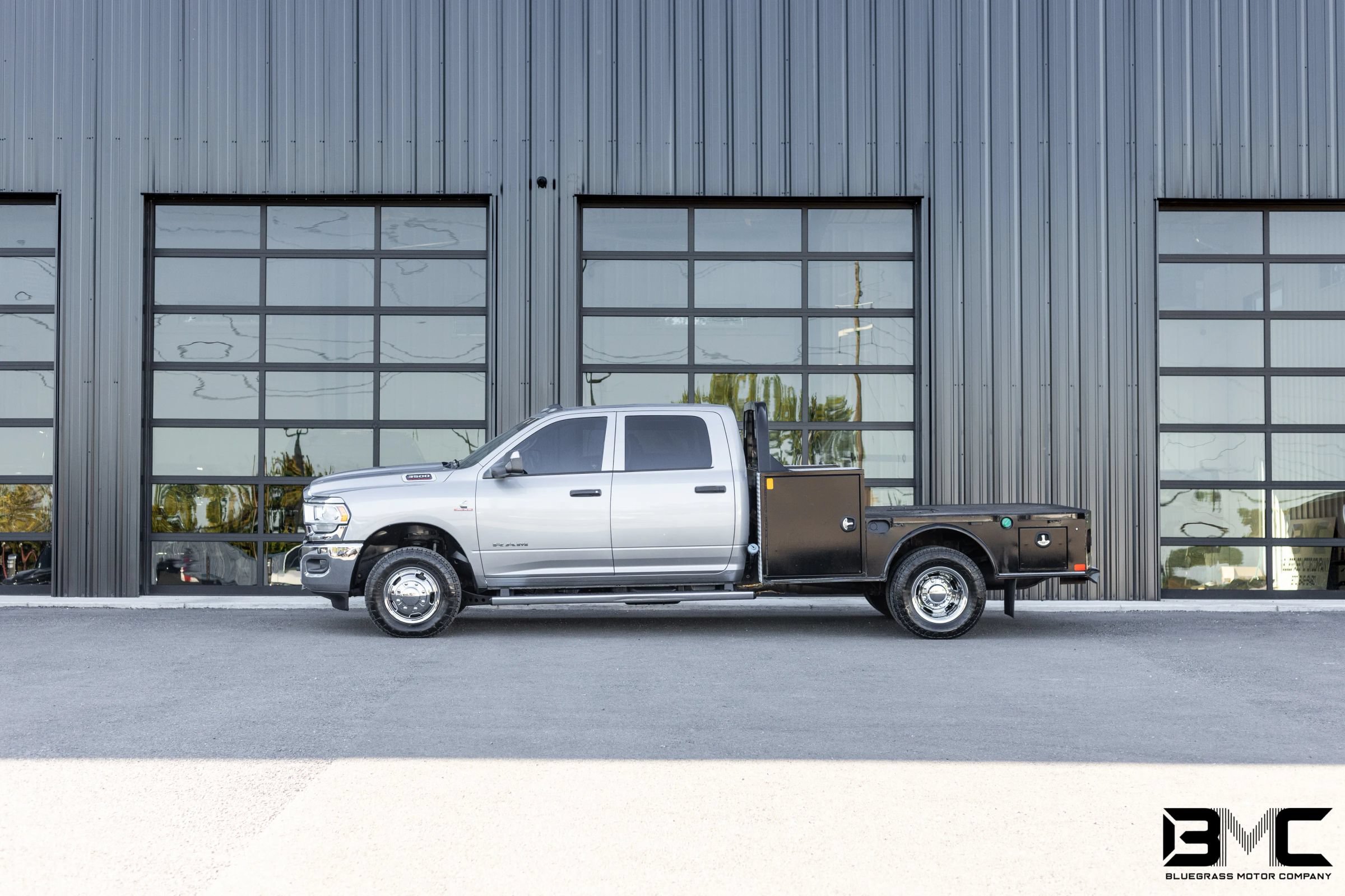 Used 2020 RAM 3500 Tradesman w/ Chrome Appearance Group AWD/4WD image 1