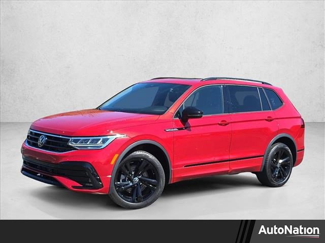 Used 2024 Volkswagen Tiguan SE R-Line image 1