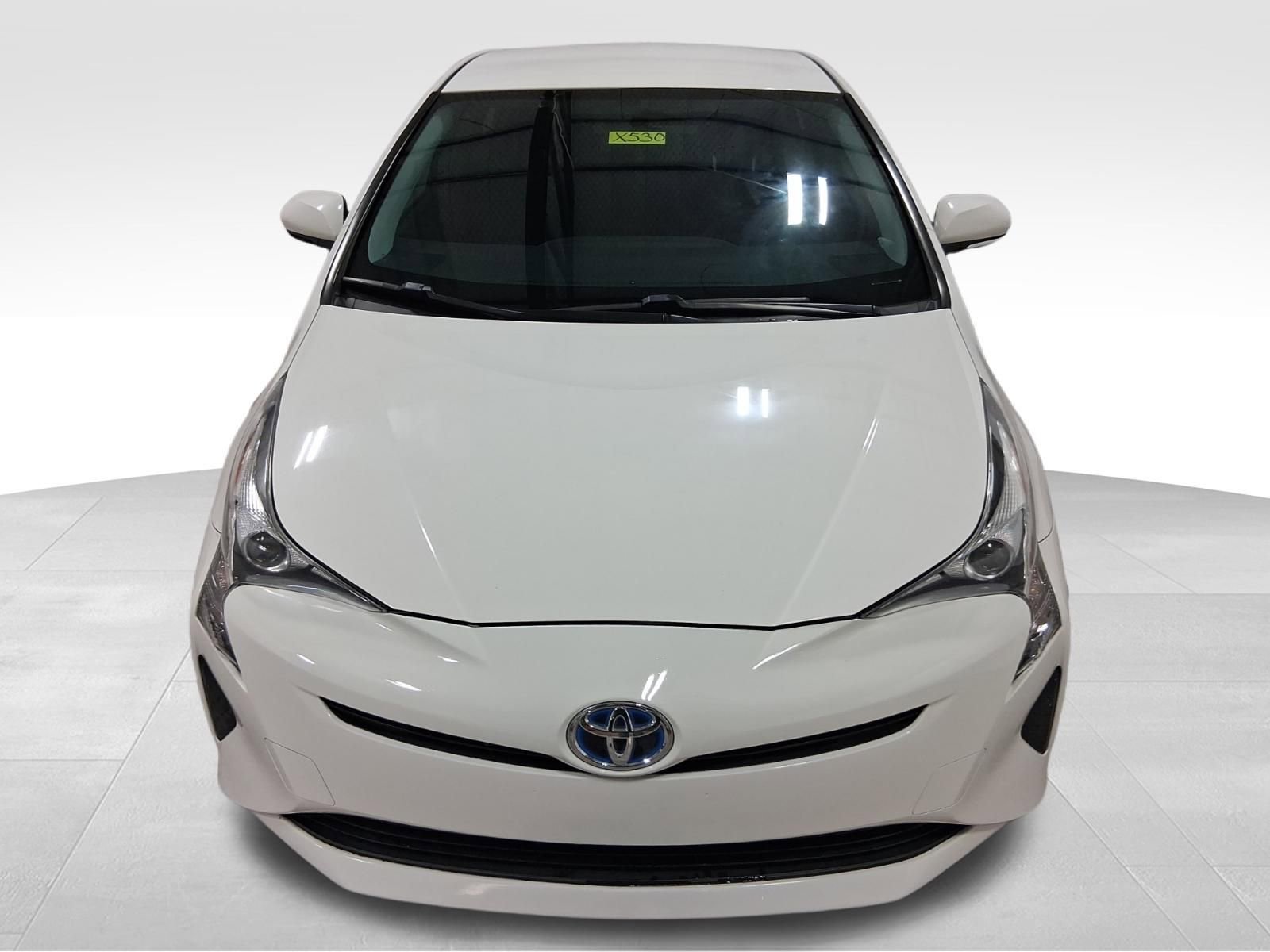 Used 2016 Toyota Prius Two FWD image 2