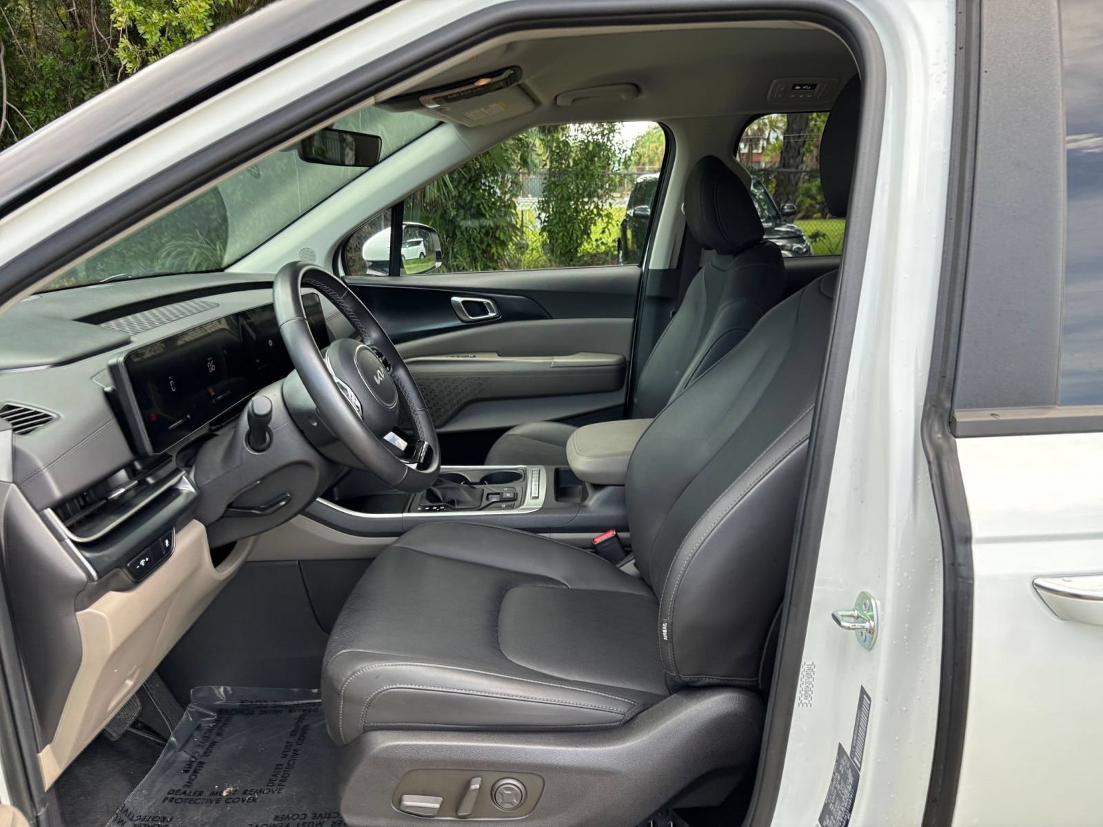 Used 2026 Kia Carnival FWD image 29