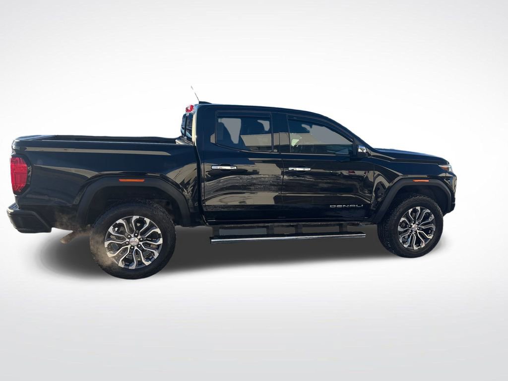 Used 2023 GMC Canyon Denali w/ Denali Black Edition image 9