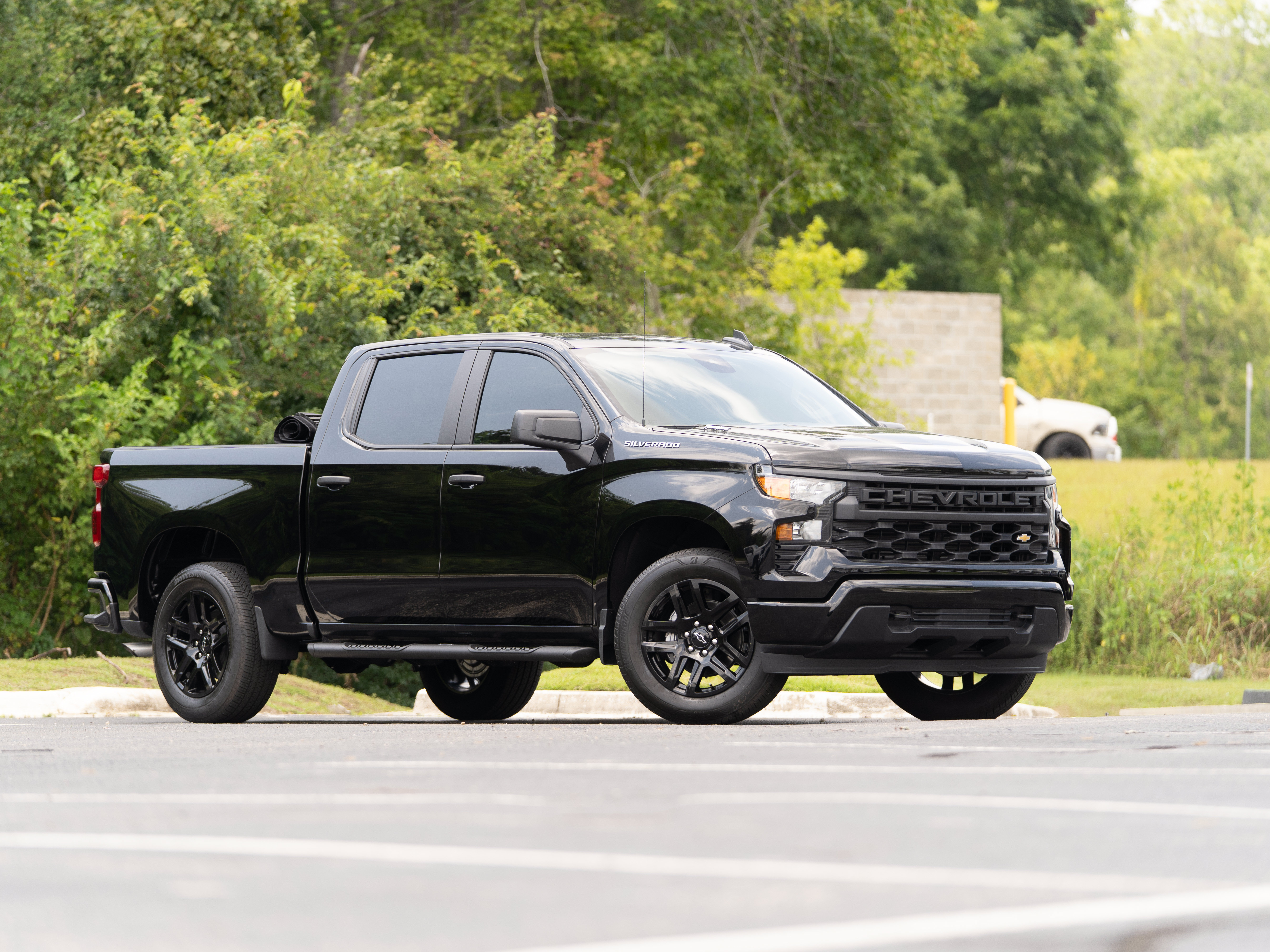 Used 2026 Chevrolet Silverado 1500 Custom RWD image 2