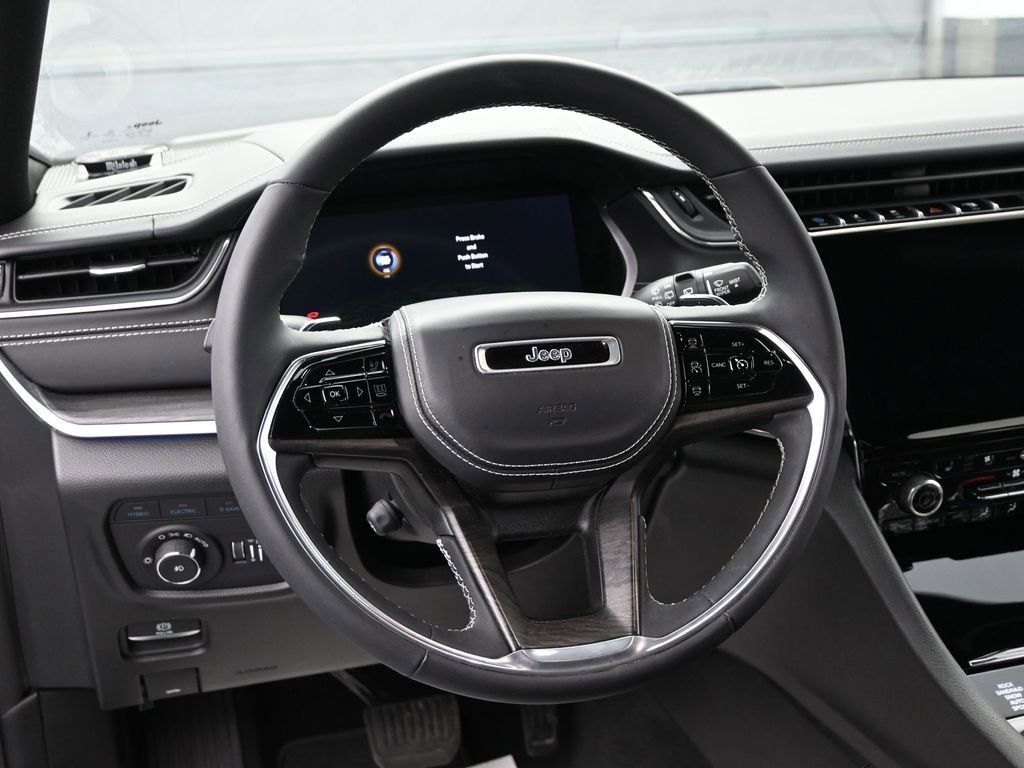 Used 2022 Jeep Grand Cherokee Overland image 28