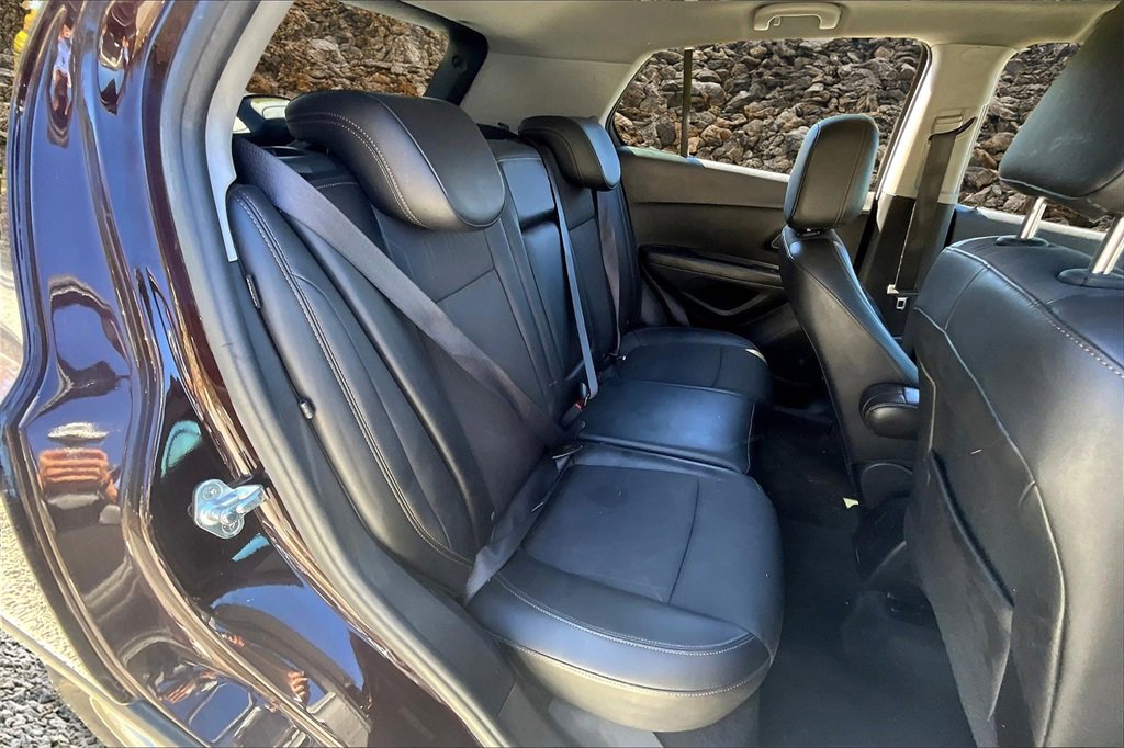 Used 2022 Chevrolet Trax LT image 23