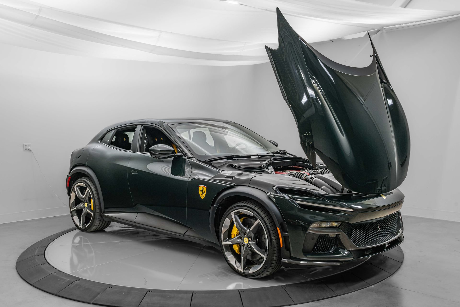Used 2026 Ferrari Purosangue AWD/4WD image 14