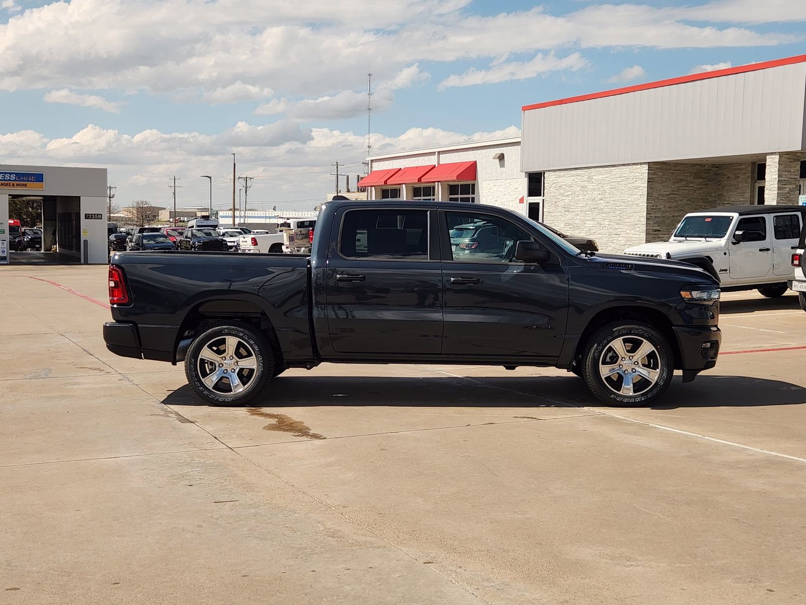 New 2026 RAM 1500 Express image 7