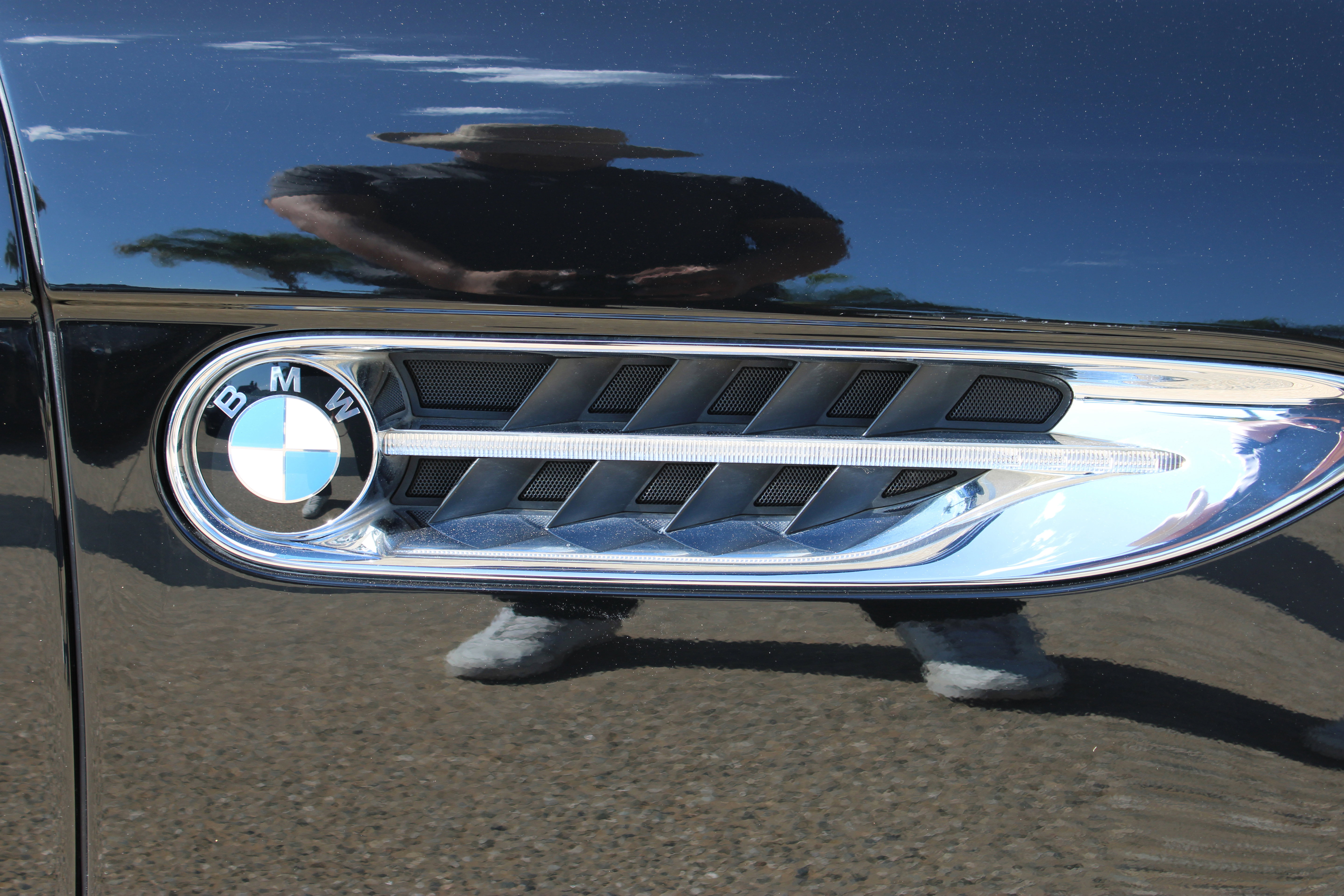 Used 2003 BMW Z8 image 20