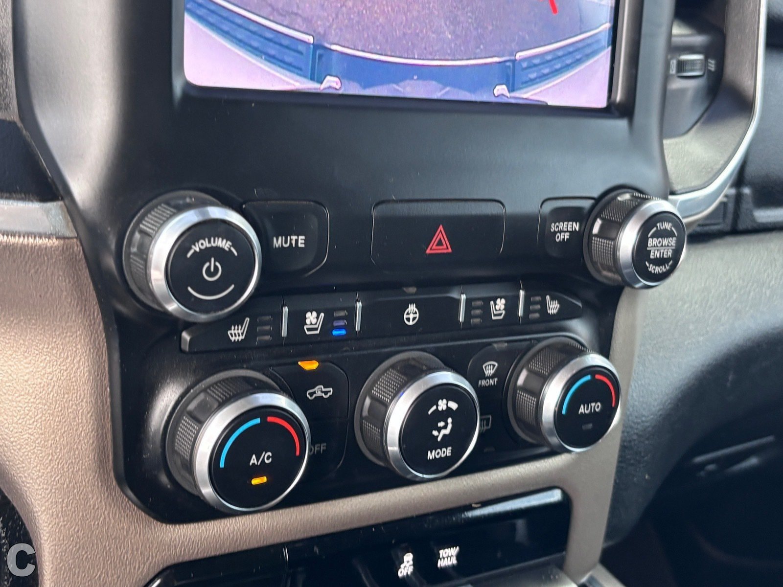 Used 2020 RAM 1500 Laramie RWD image 30