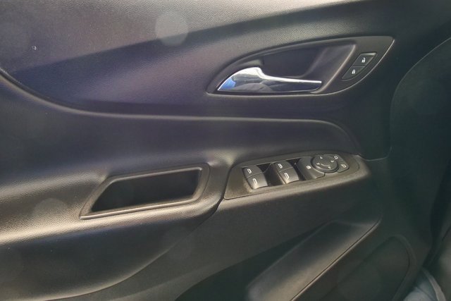 Used 2023 Chevrolet Equinox LT image 28