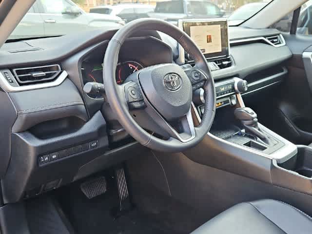Used 2023 Toyota RAV4 XLE Premium FWD image 10