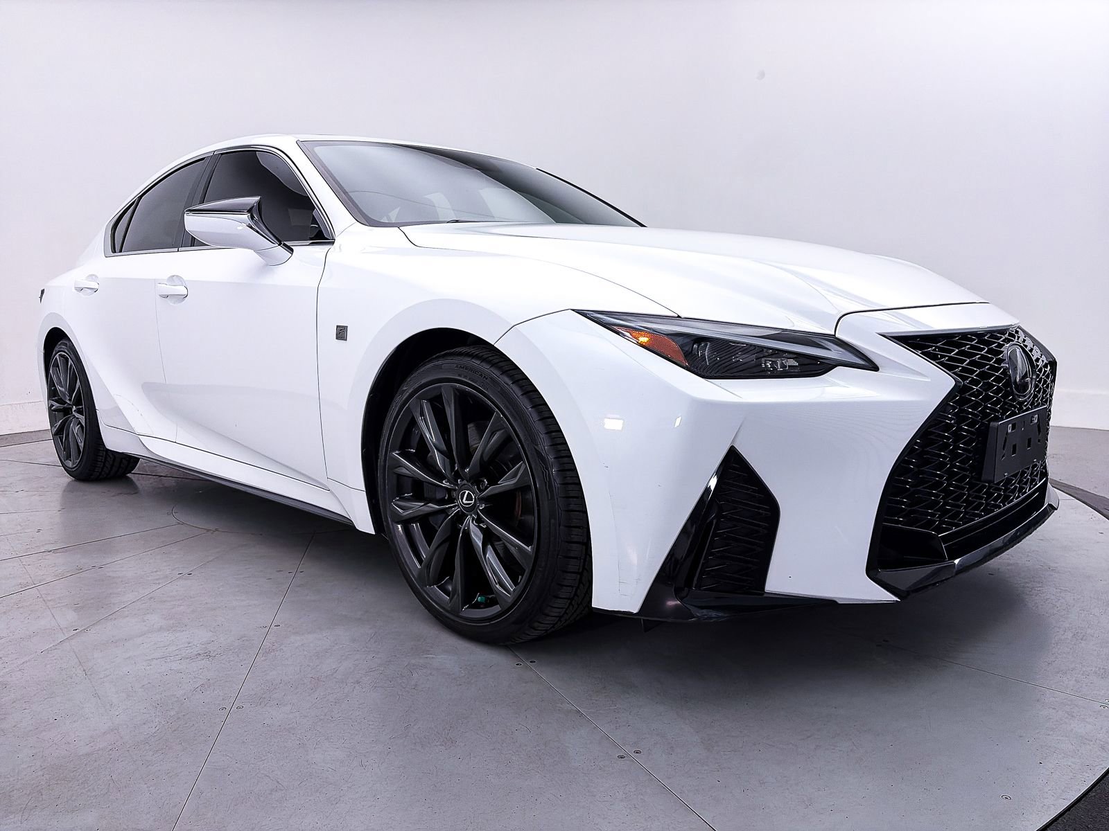 Used 2024 Lexus IS 350 F Sport RWD image 9