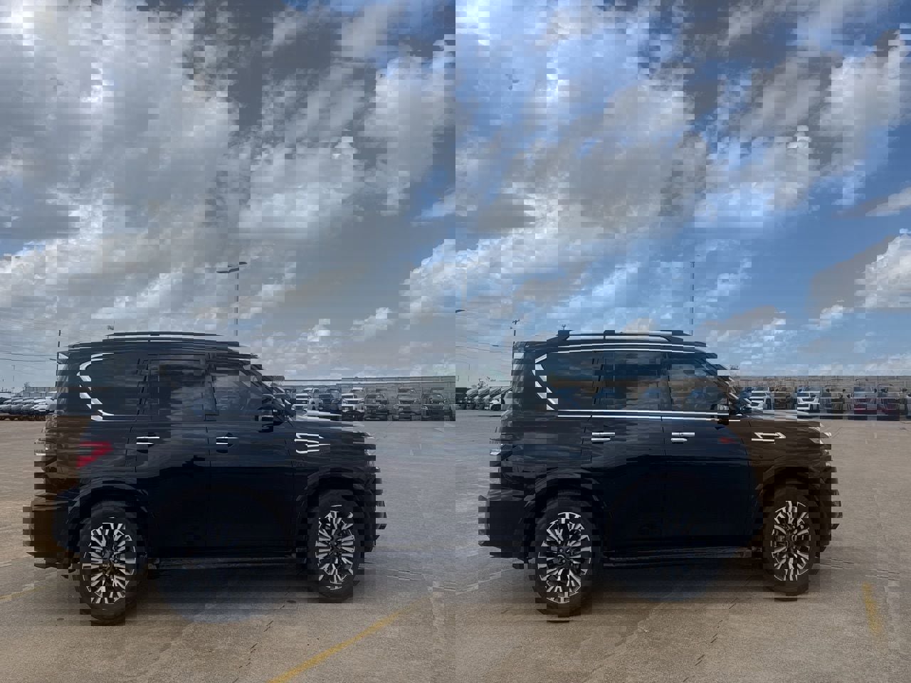 Used 2022 Nissan Armada SL w/ Midnight Edition Package image 26