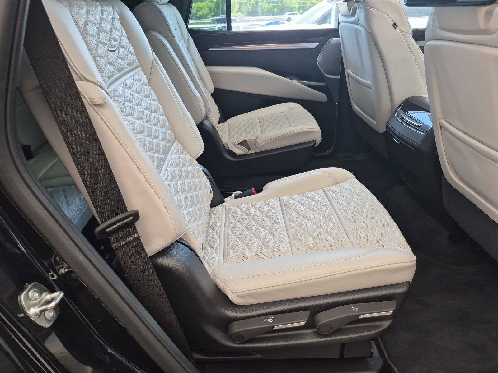 New 2026 Cadillac Escalade Platinum Sport w/ LPO, ONYX Package AWD/4WD image 21