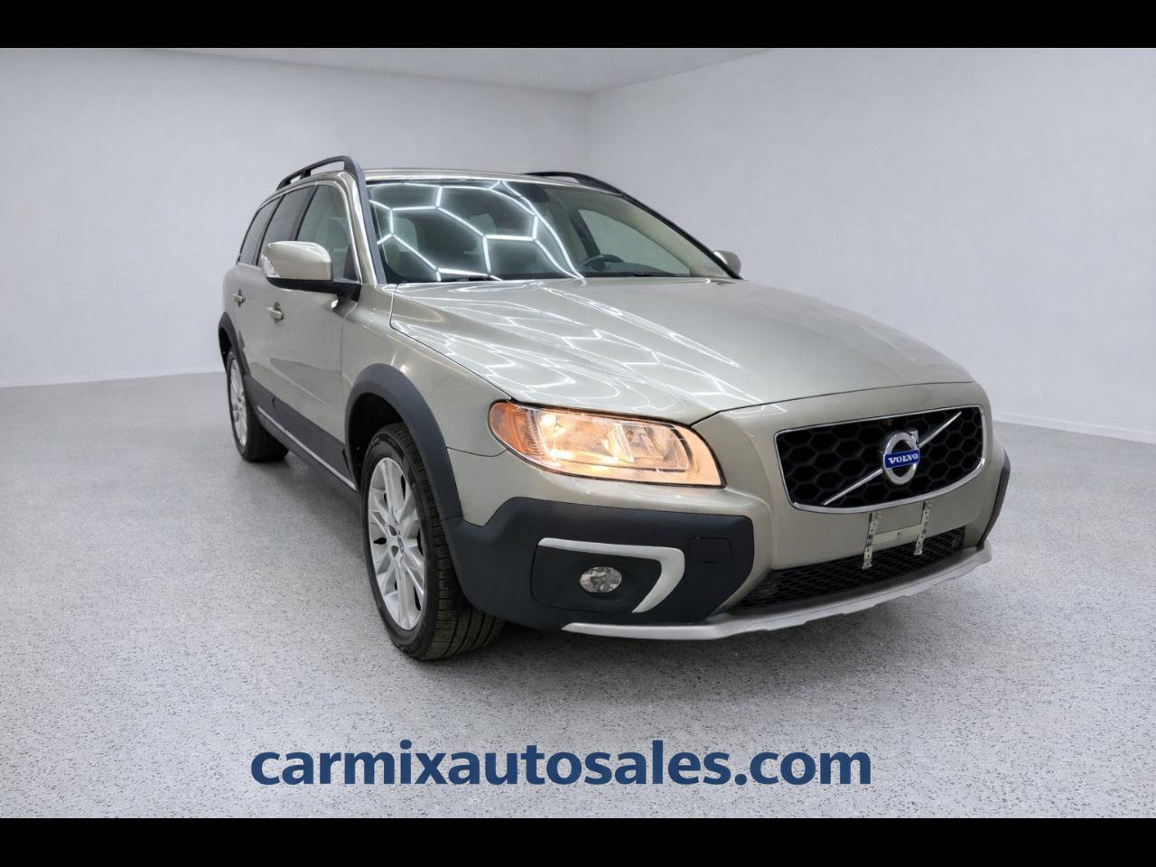 Used 2016 Volvo XC70 T5 Premier w/ Proximity Package AWD/4WD image 1