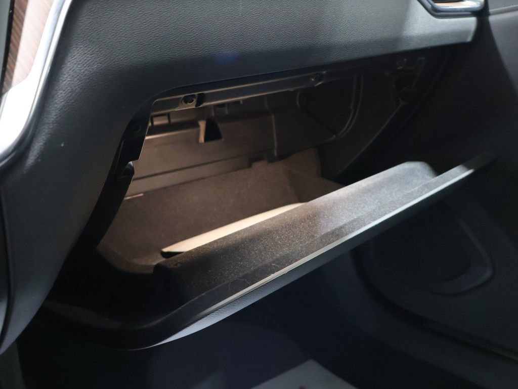 Used 2025 Volvo V60 B5 Cross Country Plus image 28