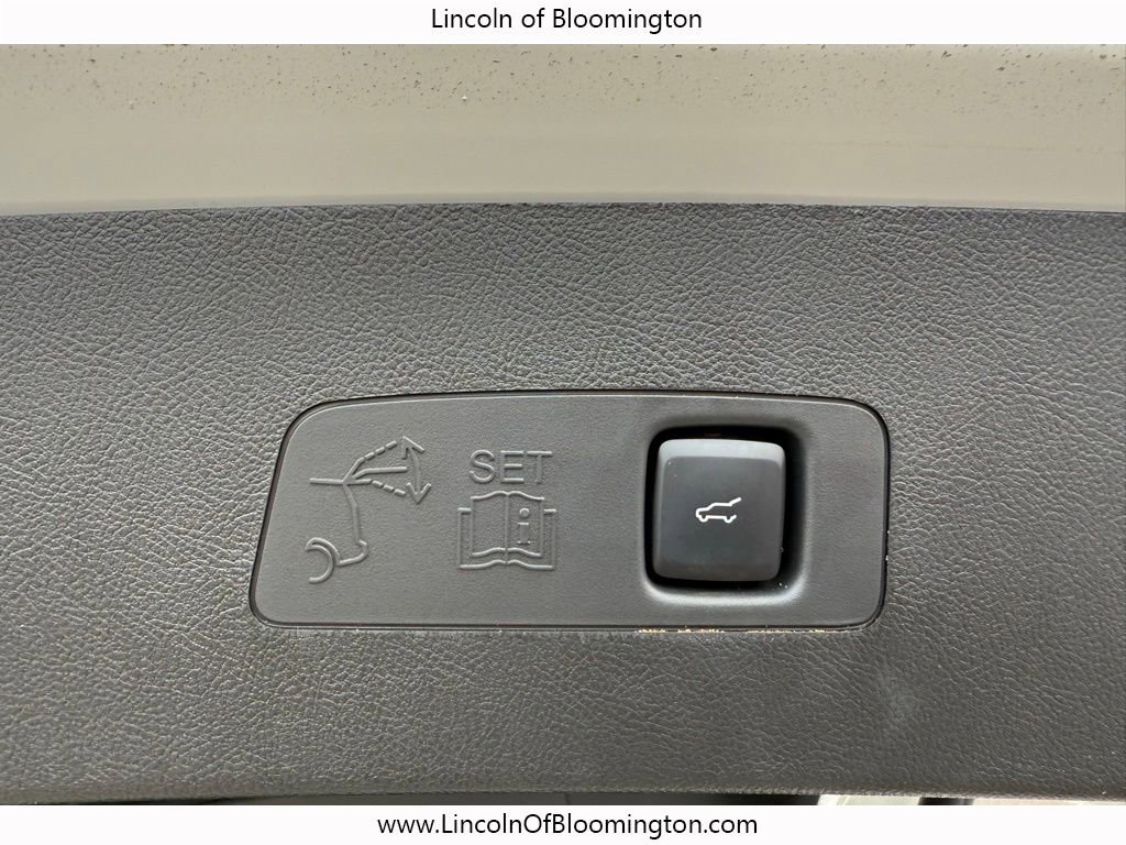 New 2025 Lincoln Corsair Reserve w/ Towing Package image 48
