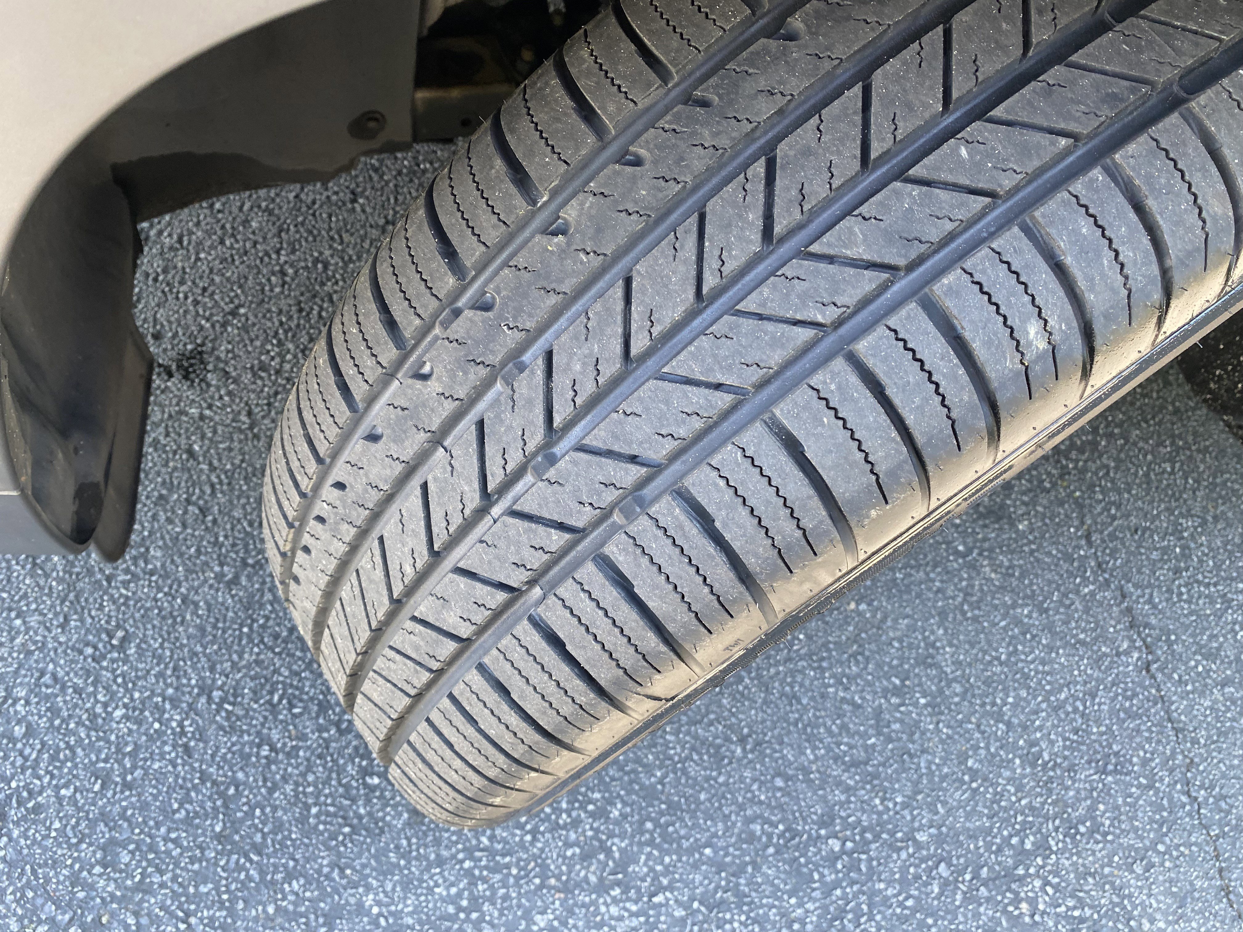 Used 2019 Jeep Cherokee Latitude Plus image 12