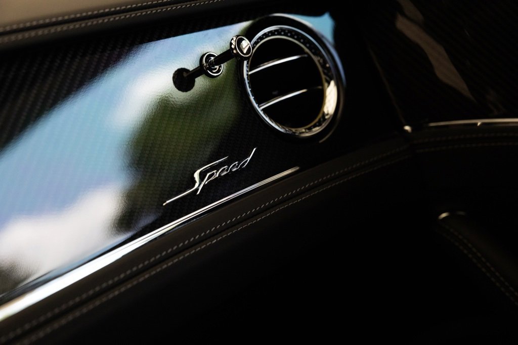 Used 2025 Bentley Flying Spur Plug-In Hybrid image 26