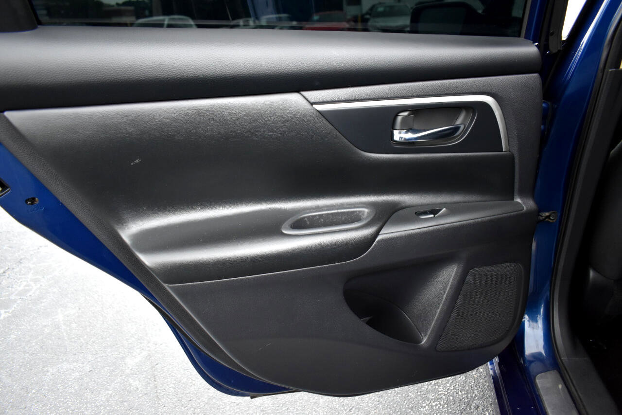 Used 2016 Nissan Altima 3.5 SR image 30