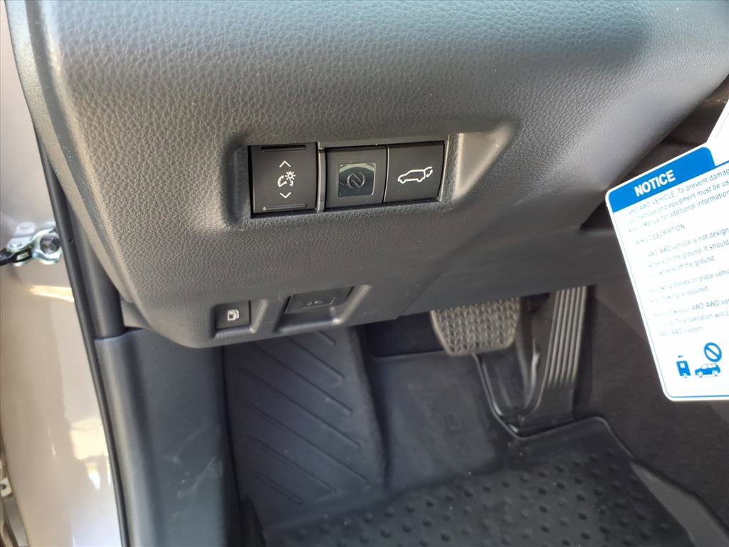 New 2026 Toyota RAV4 XSE AWD/4WD image 10