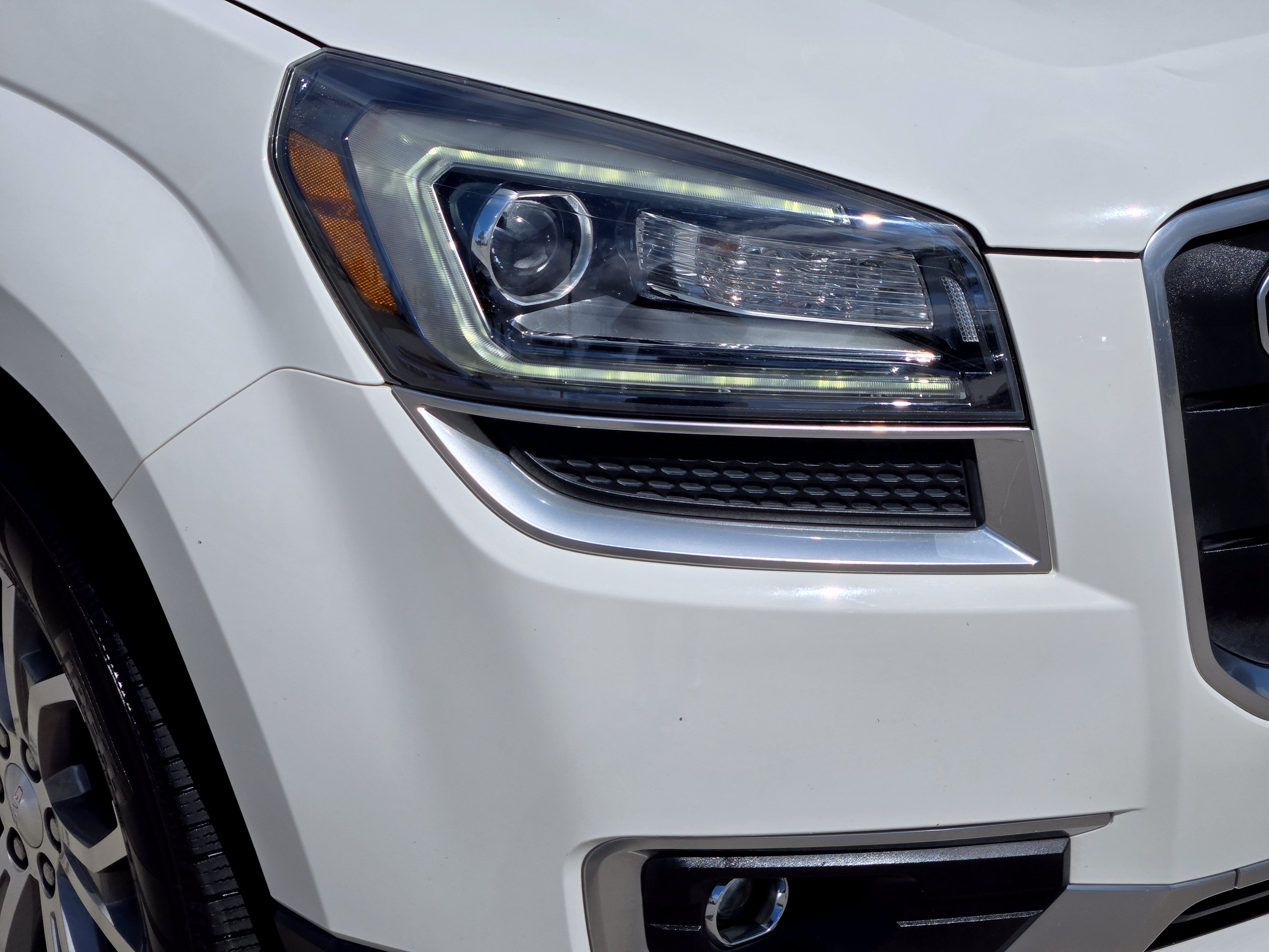 Used 2015 GMC Acadia SLT FWD image 10
