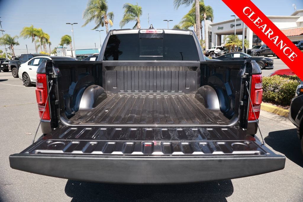 Used 2022 RAM 1500 Laramie AWD/4WD image 39