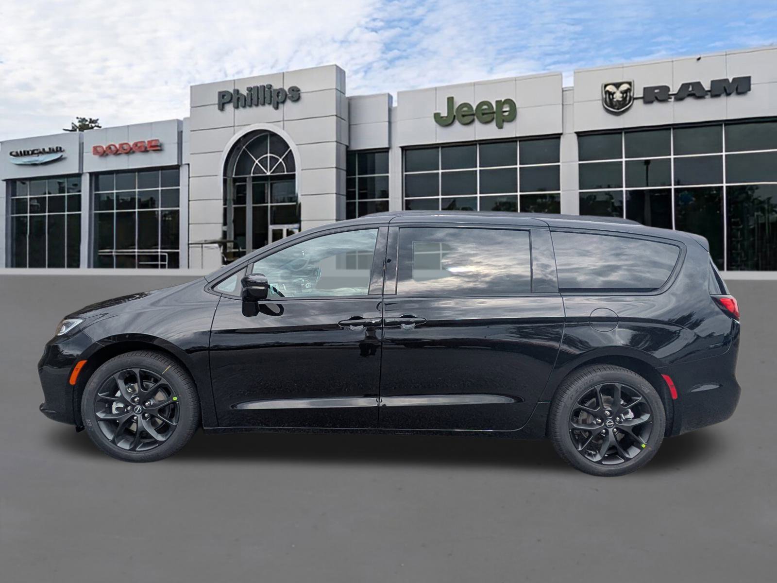 New 2026 Chrysler Pacifica Select image 7