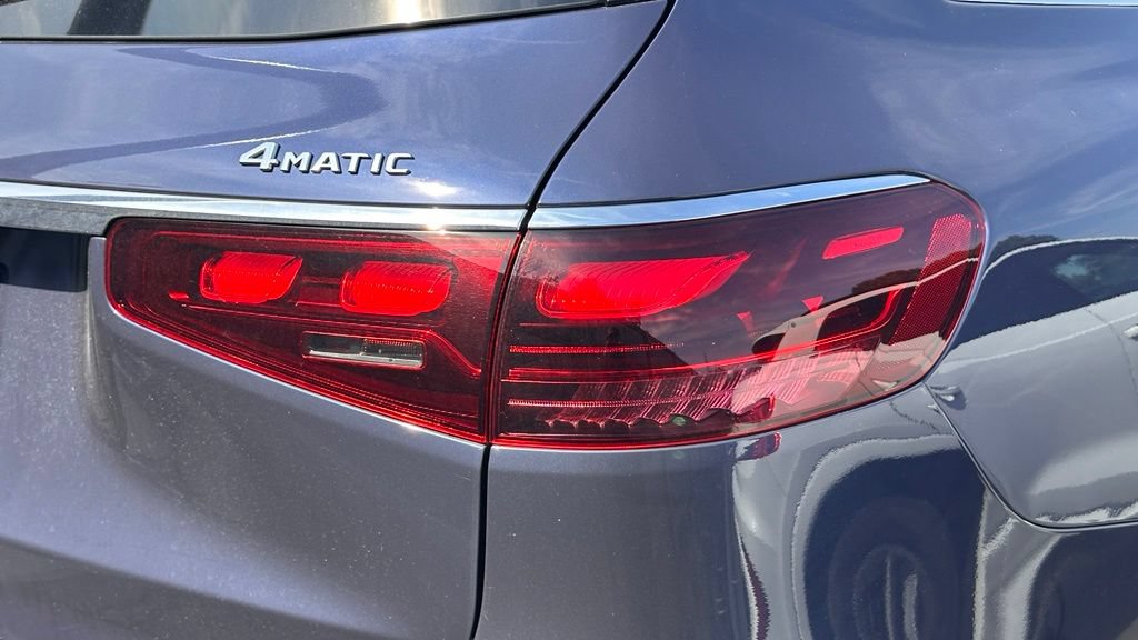 Used 2024 Mercedes-Benz GLS 450 4MATIC image 9