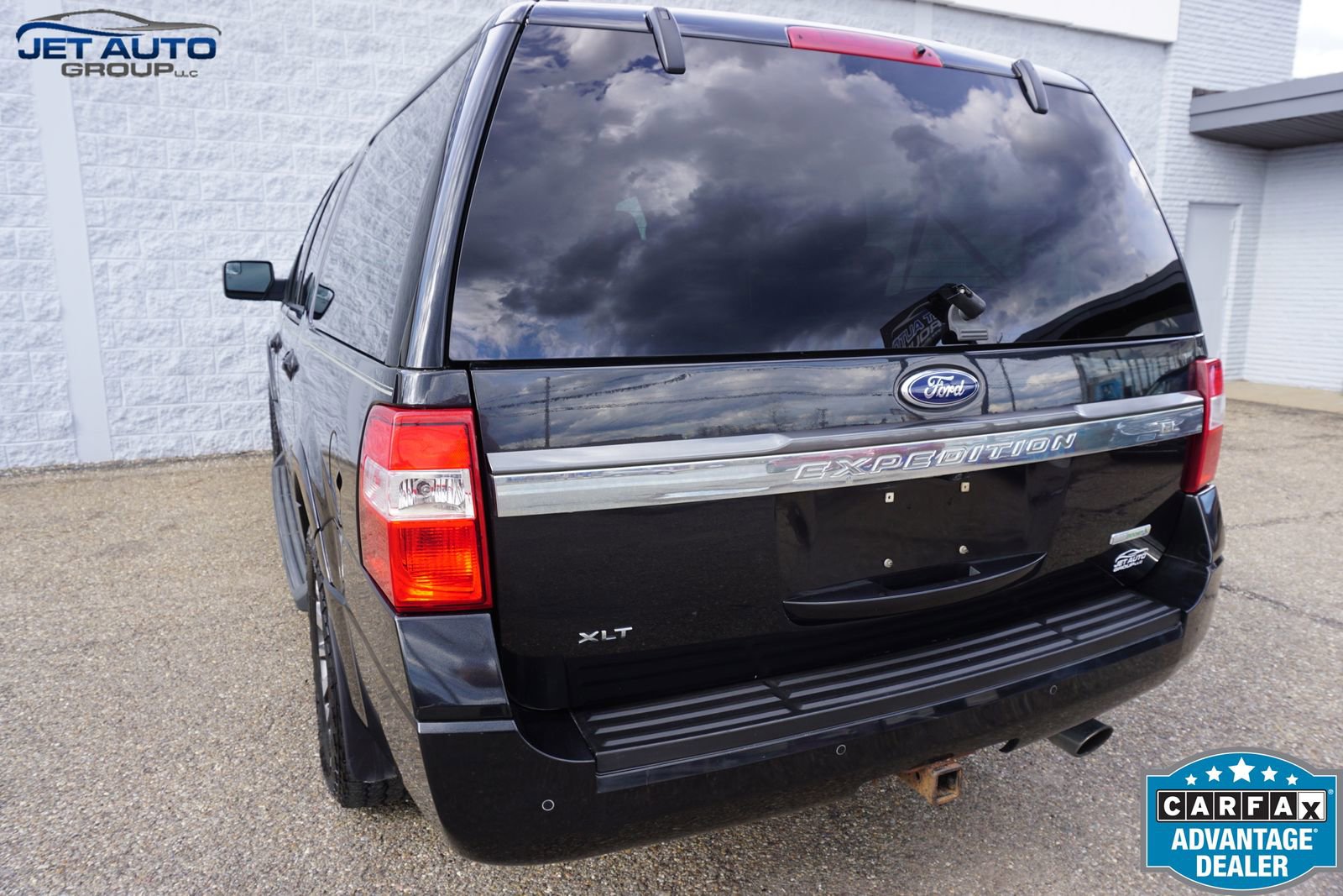 Used 2015 Ford Expedition EL XLT image 9