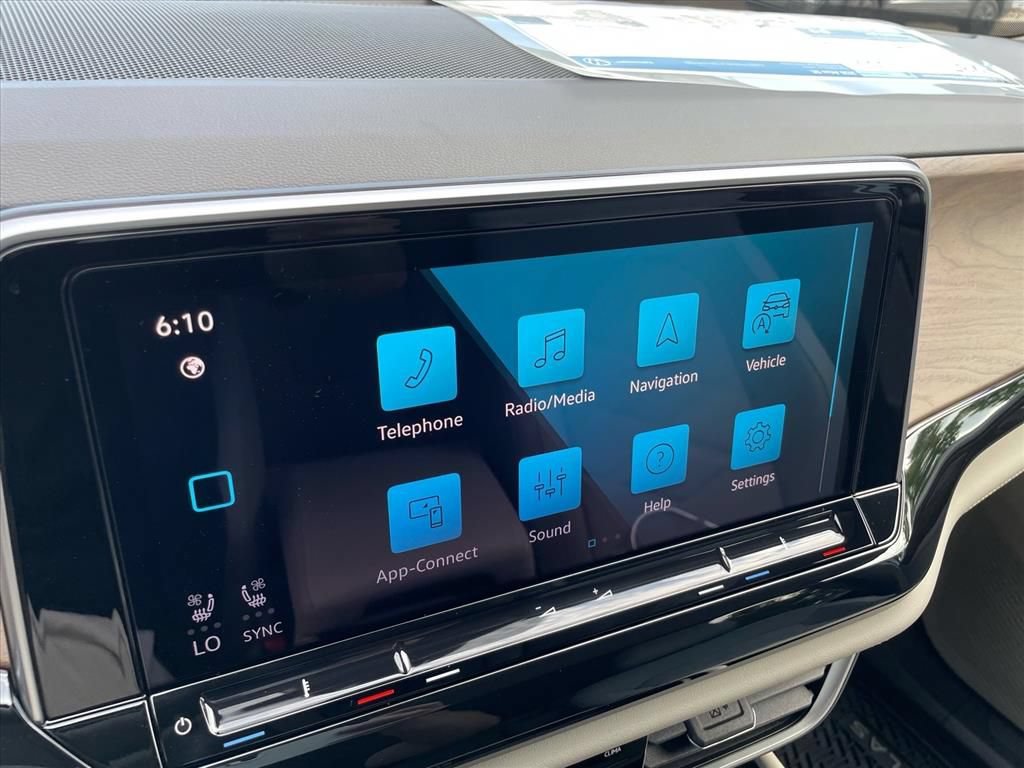 New 2026 Volkswagen Atlas SE FWD image 16