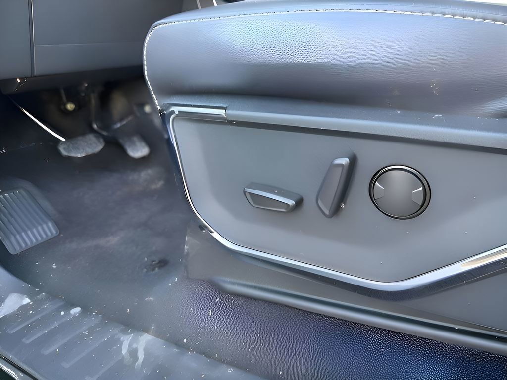 Used 2024 Ford F150 Lariat image 16