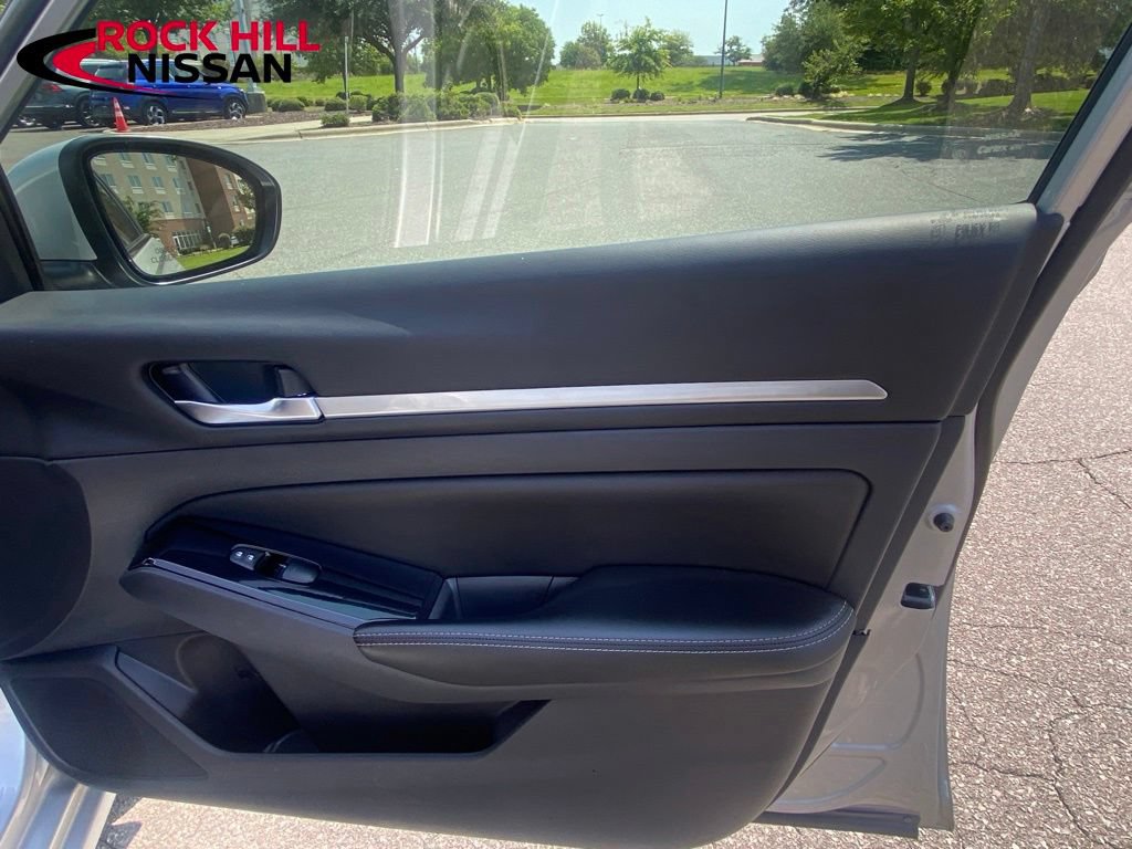 Used 2023 Nissan Altima 2.5 SV FWD image 35
