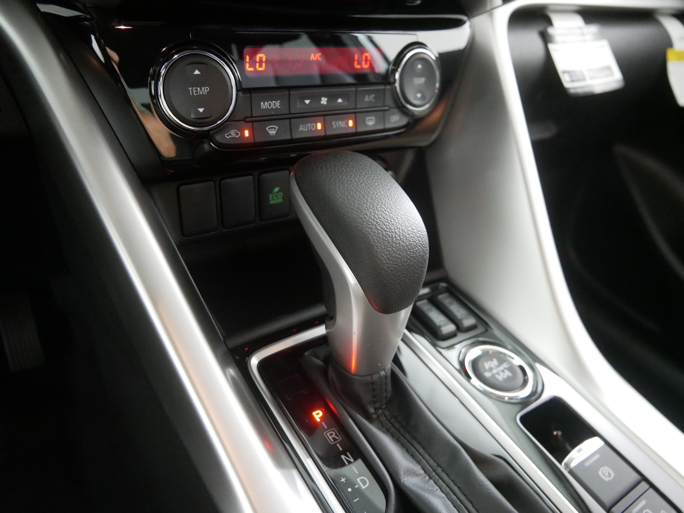 New 2025 Mitsubishi Eclipse Cross SE image 7