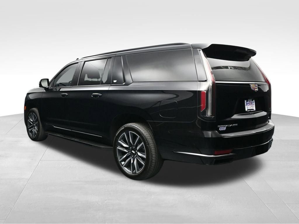 Used 2023 Cadillac Escalade ESV Sport AWD/4WD image 3