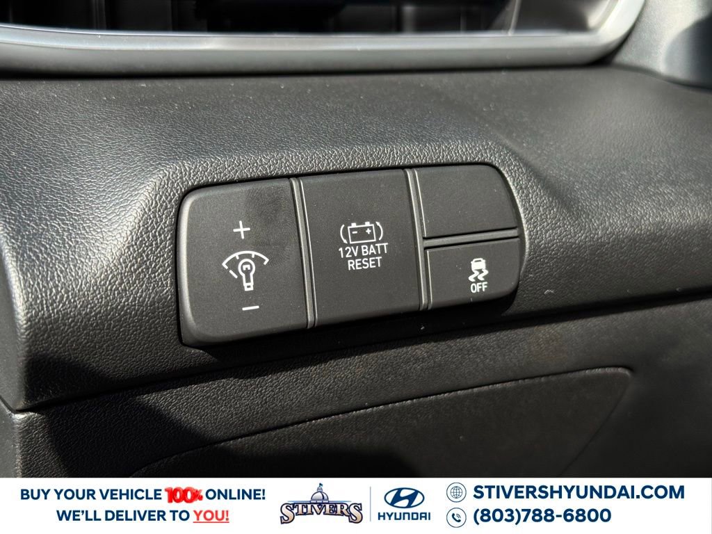 New 2026 Hyundai Elantra Limited image 31