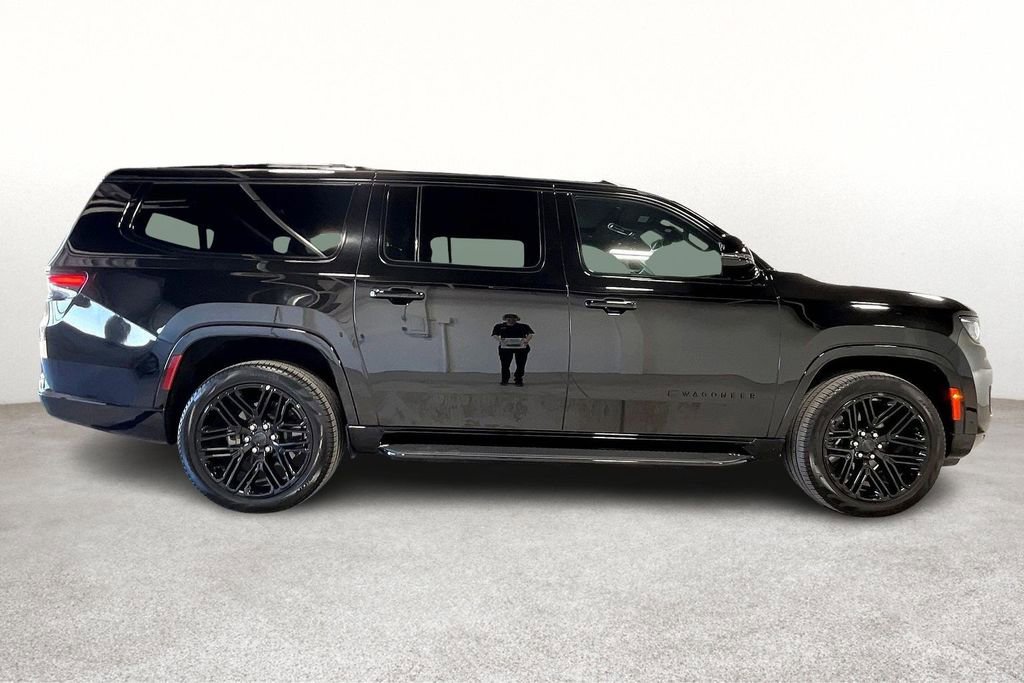 New 2025 Jeep Wagoneer L Series II w/ Premium Group I image 16