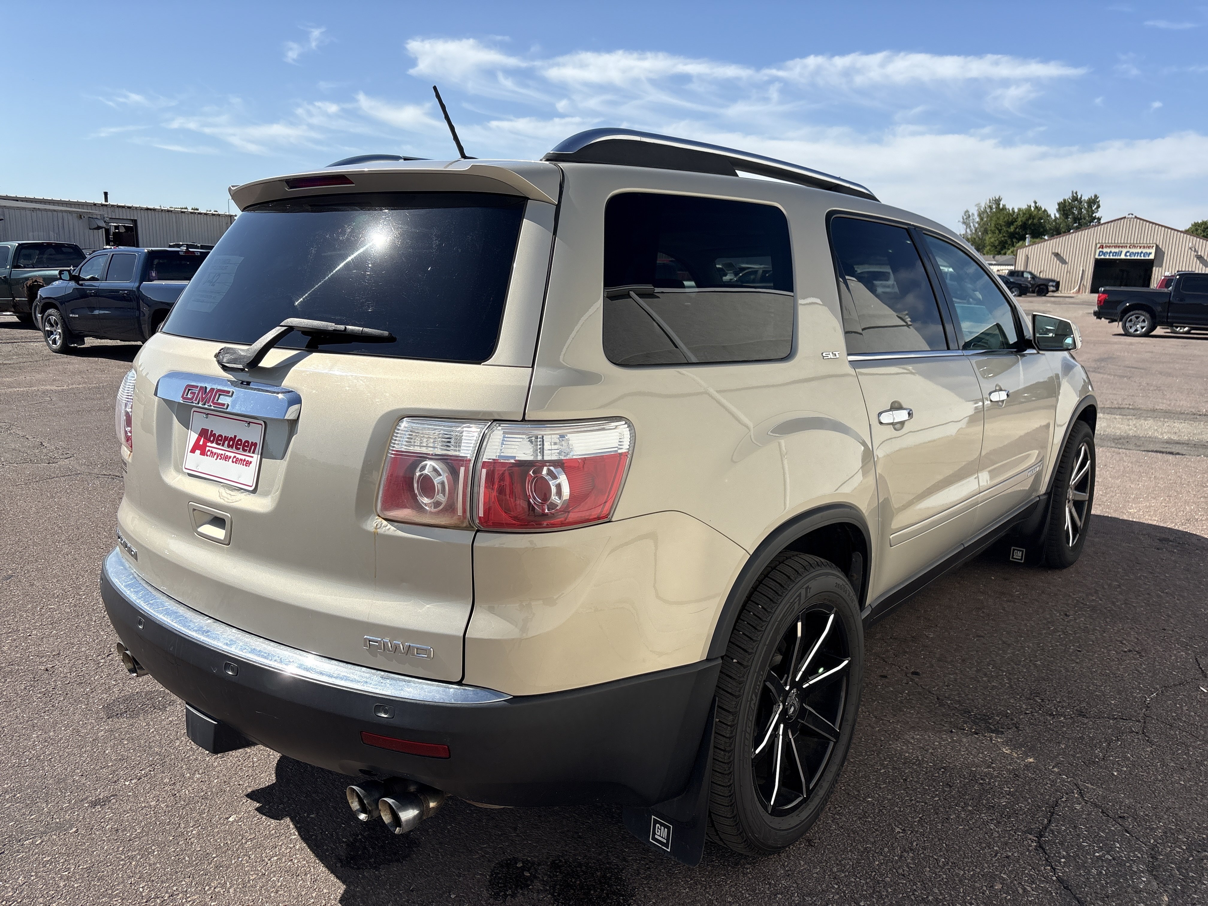 Used 2007 GMC Acadia SLT w/ Trailering Package AWD/4WD image 5