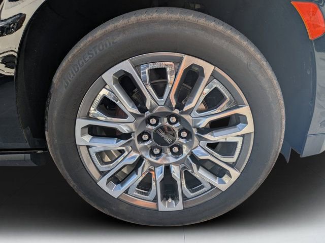 Used 2024 GMC Yukon XL Denali Ultimate image 8
