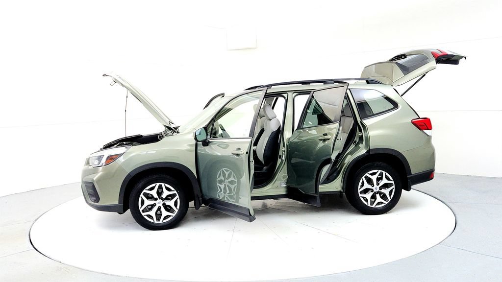 Used 2021 Subaru Forester Premium AWD/4WD image 10