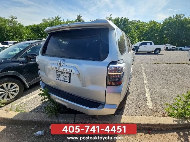 Used 2022 Toyota 4Runner SR5 AWD/4WD image 4