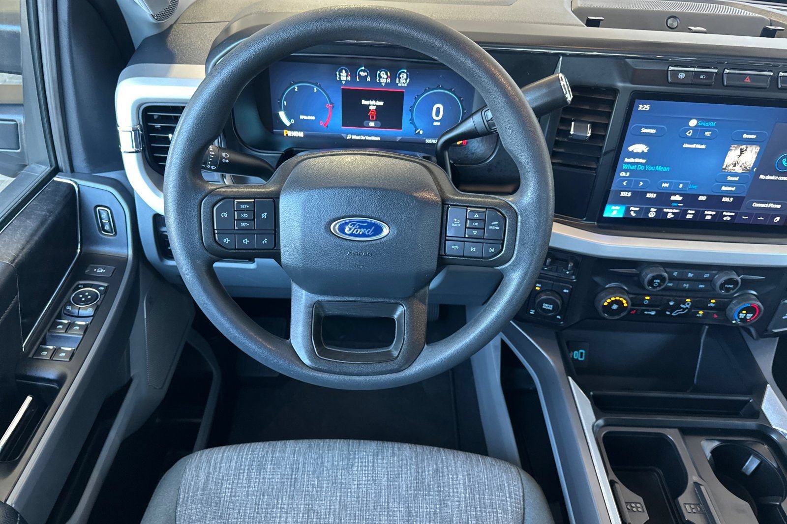 Used 2023 Ford F250 XLT w/ XLT Premium Package AWD/4WD image 14