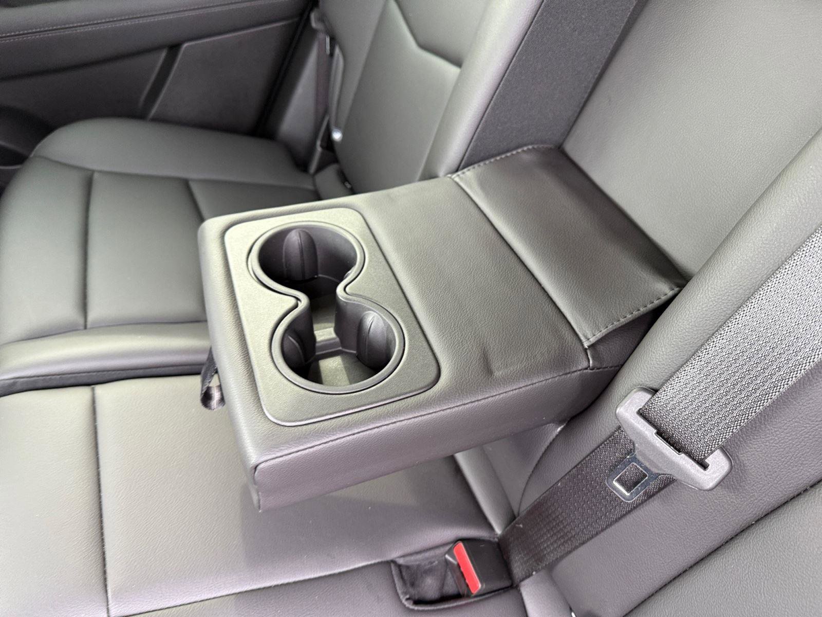 Used 2025 Cadillac XT5 Luxury image 16